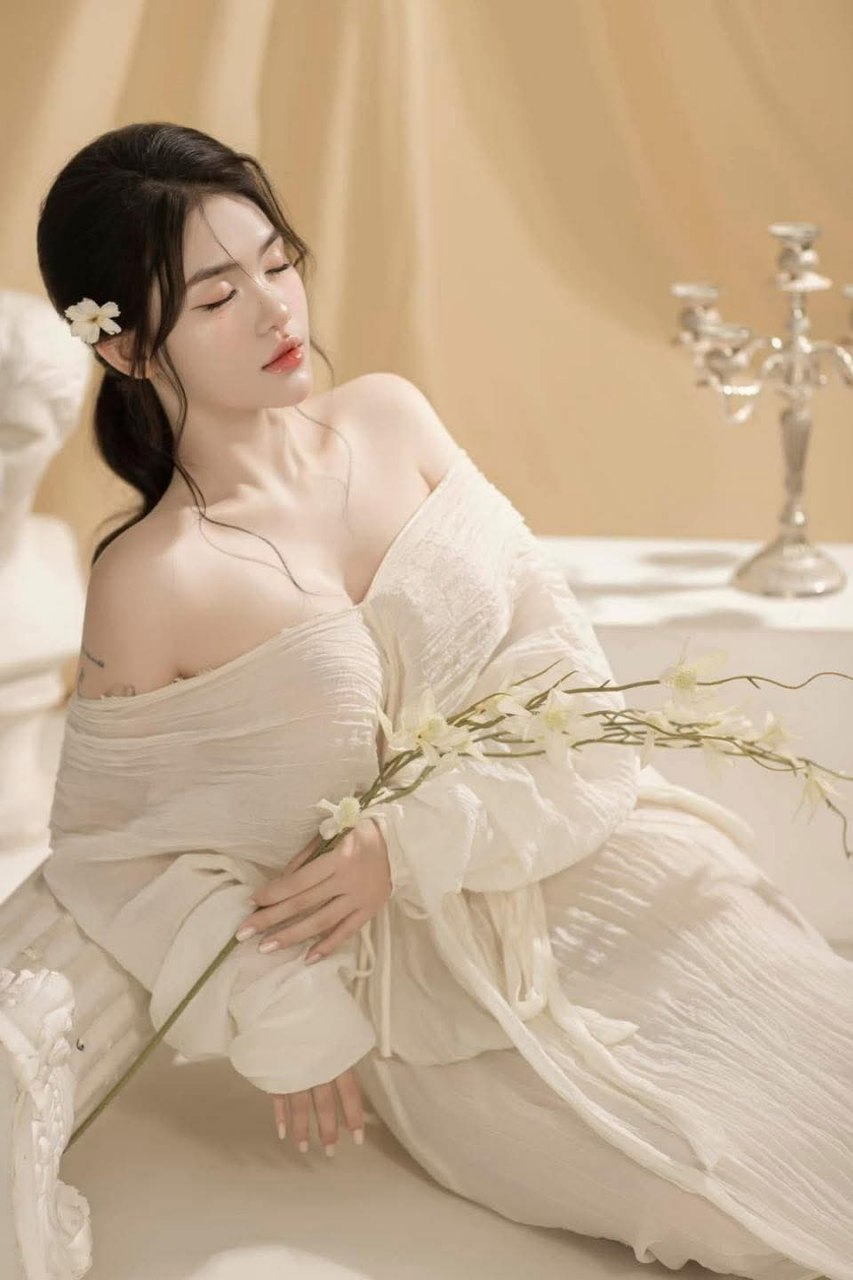 Cô giáo Yua Mikami và cậu học trò đáng thương